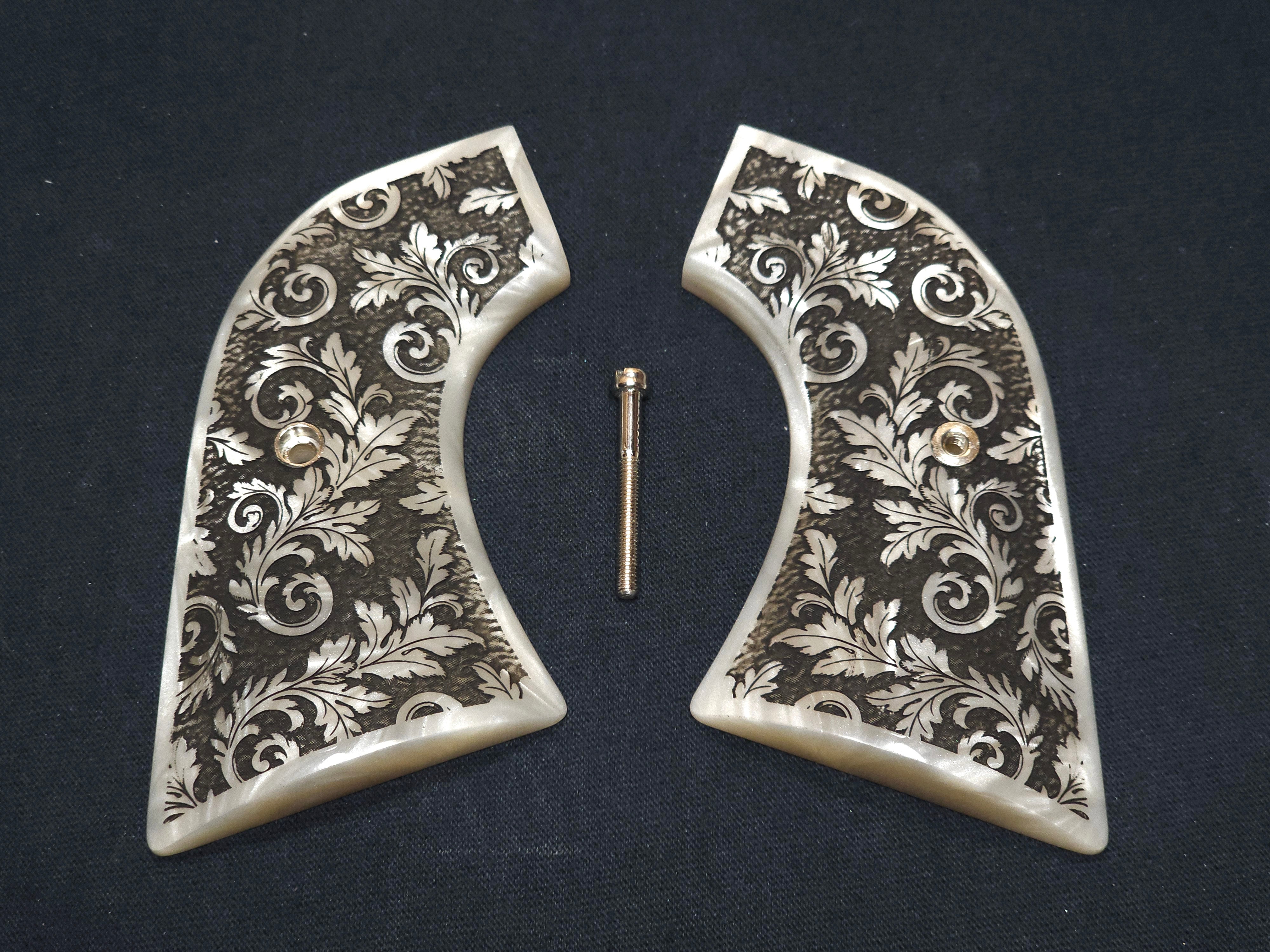 Qxnruger New Vaquero Hand Of God Grips 37 - iqtpv35