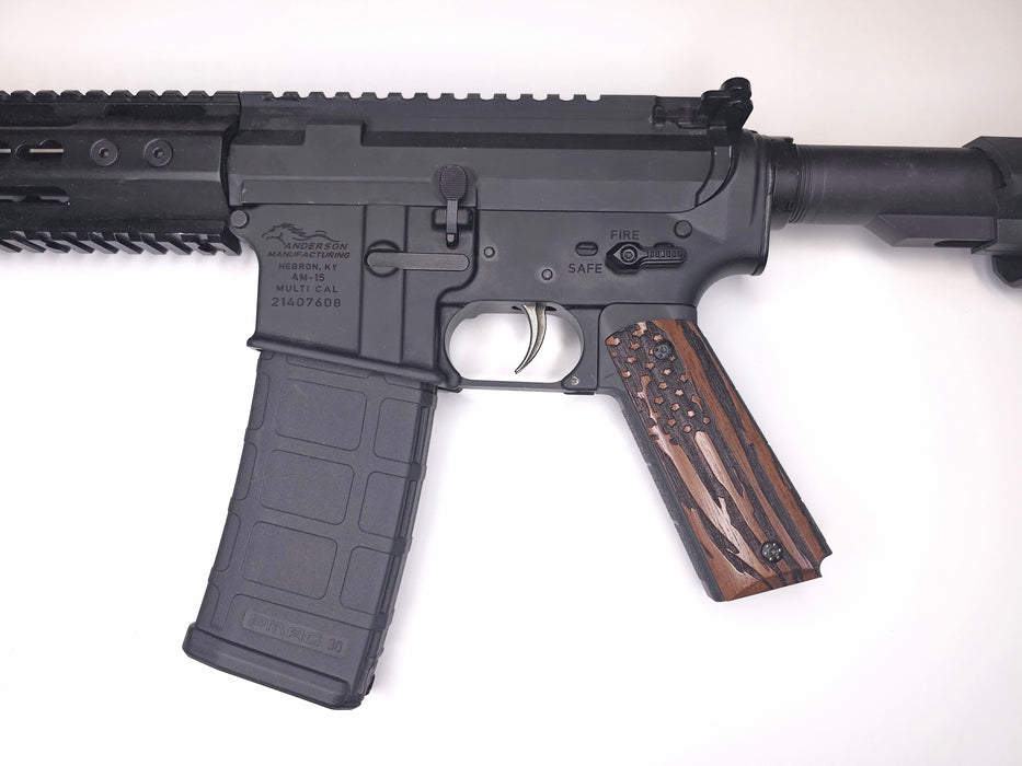 AR-15 1911 Grip Adapter
