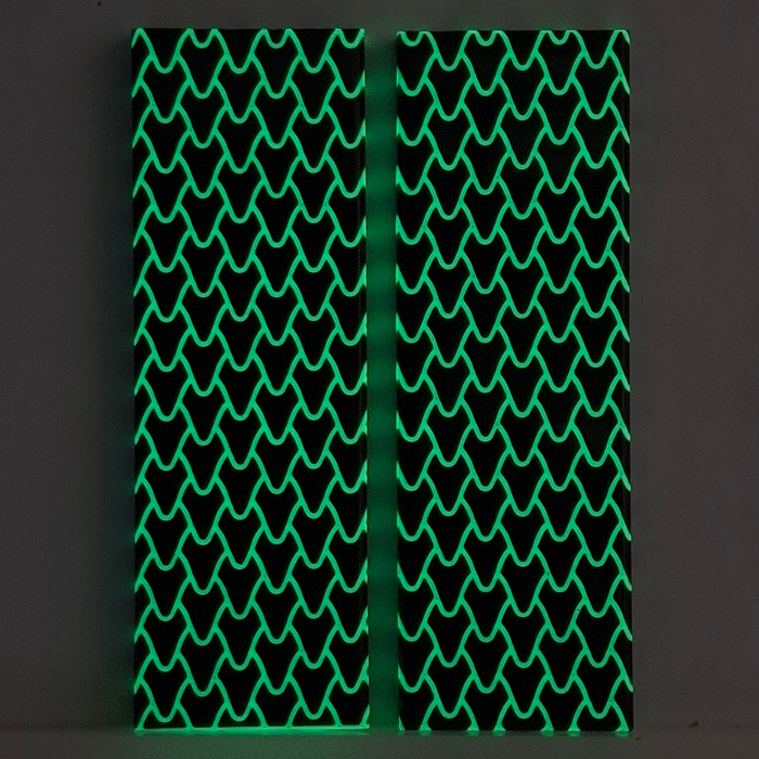 Glow in the Dark Dragon Scale Patterned Pearl Scale Sets