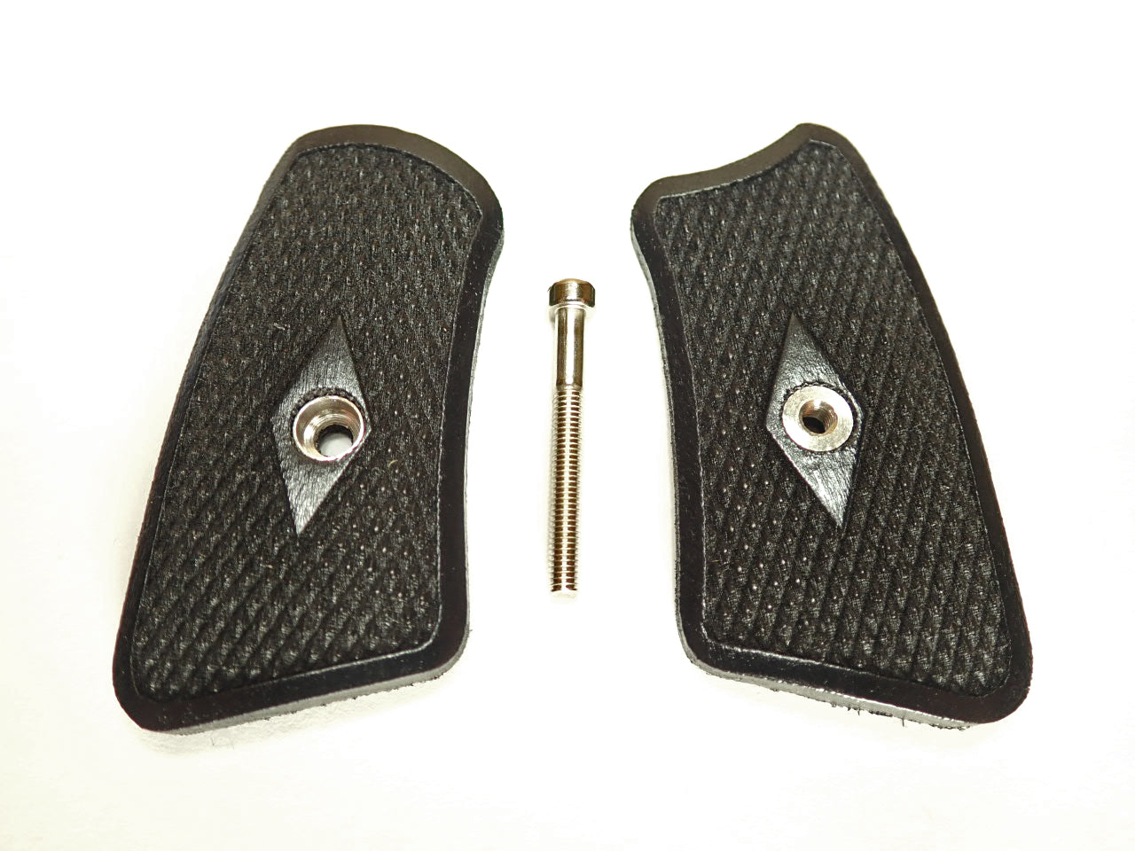 Ebony Double Diamond Checkered Ruger Sp101 Grip Inserts – LS Grips
