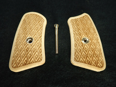 --Maple Inverted Diamond Checker Ruger Sp101 Grip Inserts